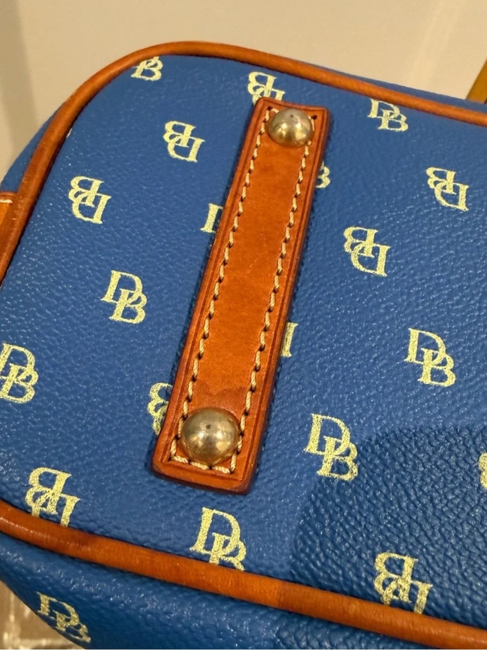 Dooney & Bourke Gretta Small Leisure Shopper Tote EUC - Picture 11 of 15